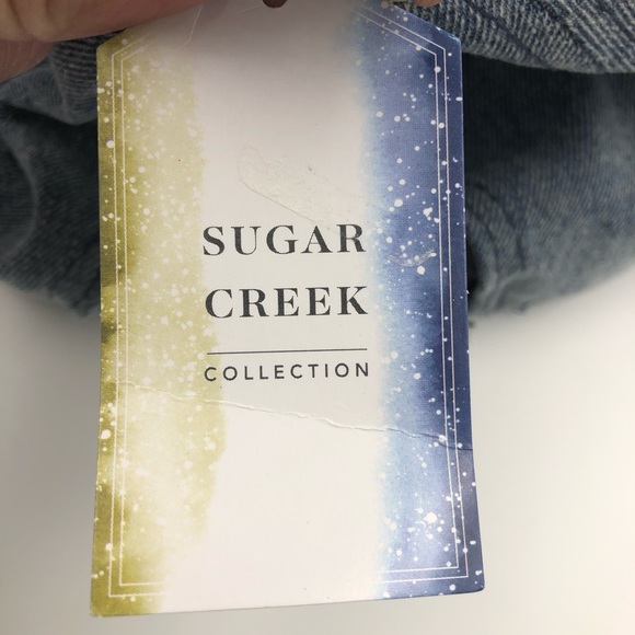 SUGAR CREEK Green Patch & White Lace on Blue Jean - Picture 6 of 7